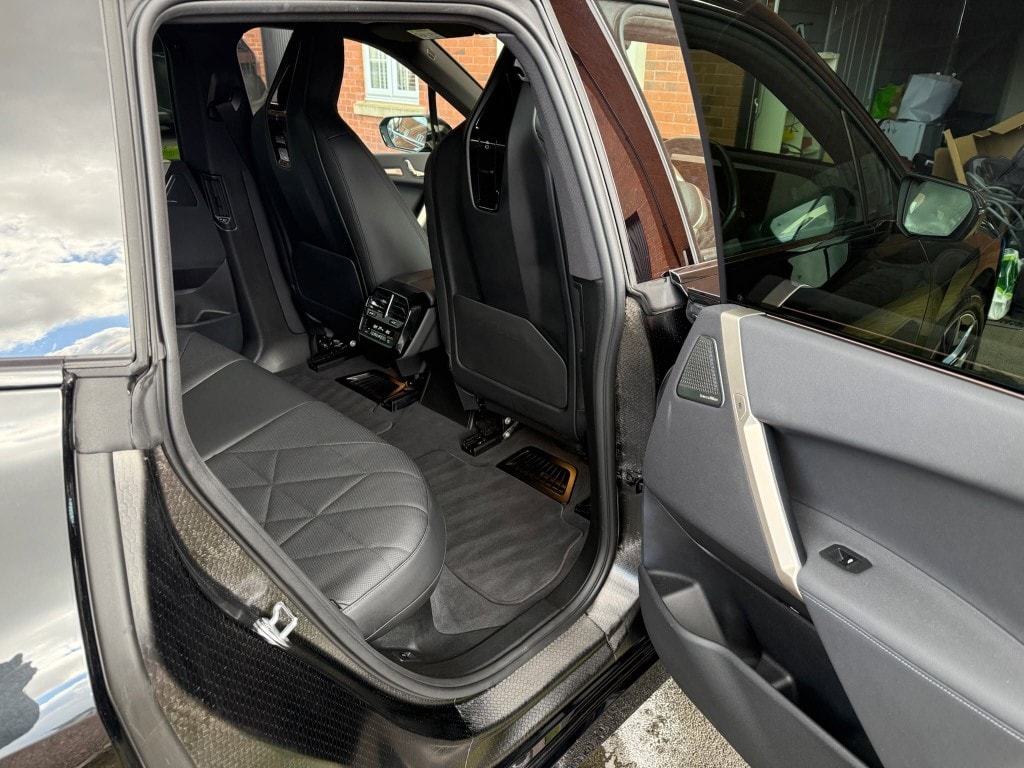 Mercedes rear leather seats — deep cleaned and conditioned throughout